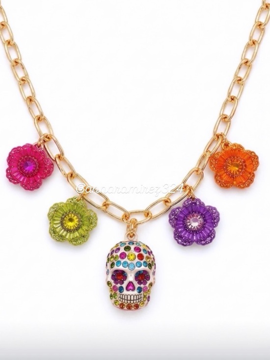 Betsey Johnson Jewelry - NWT ⚜️💖⚜️ Betsey Johnson Halloween Sugar Skull and Flowers Necklace